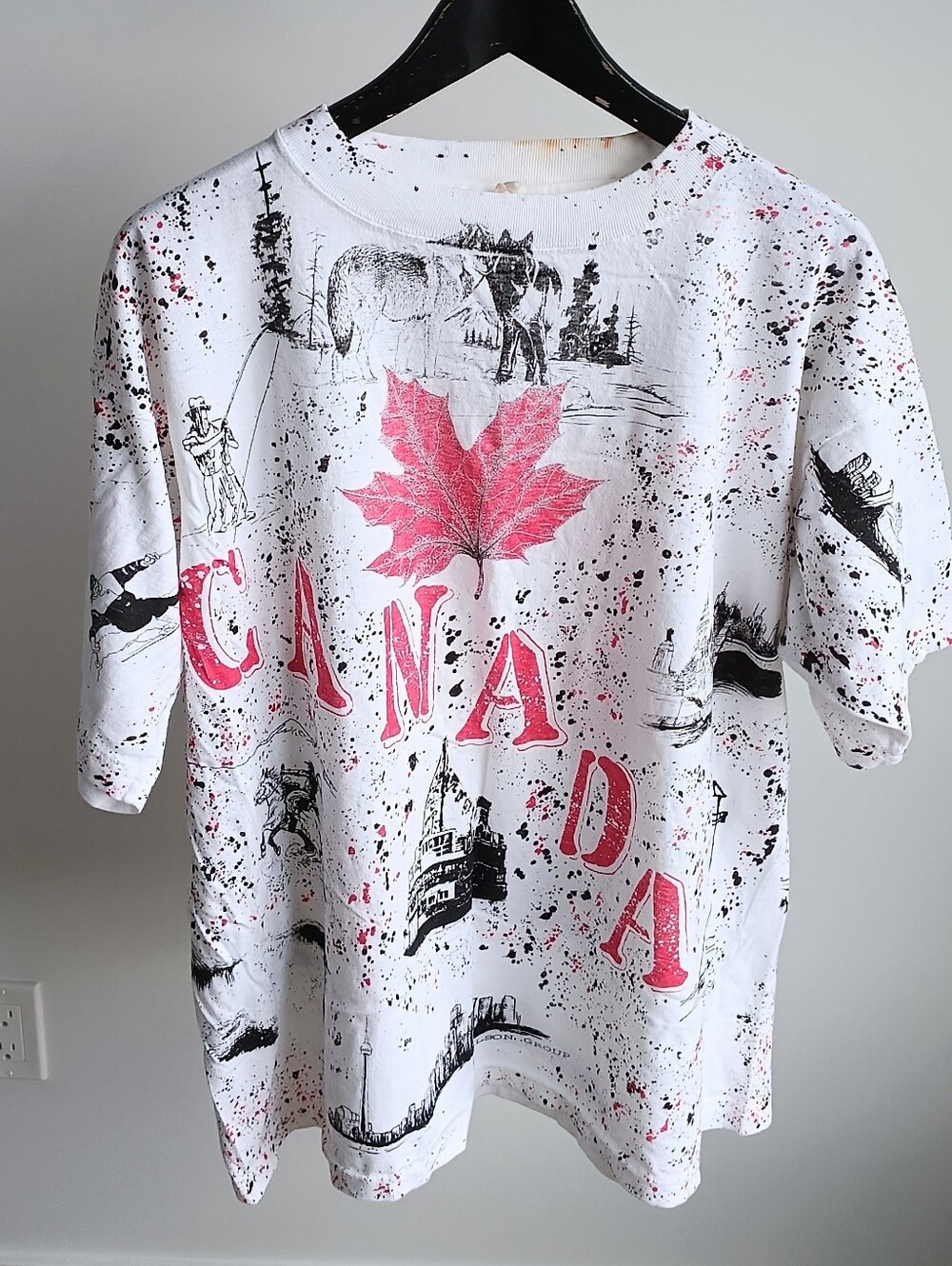 Vintage 90s Canada All Over Print AOP T-Shirt Double Sided Single Stitch XL